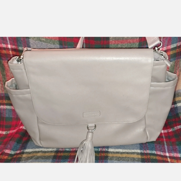 Sweet Skip And Hop Baby Diaper Bag With Changing Pad Beige/Grey Lrg Bag - Picture 8 of 8